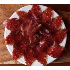 Loncheado de cecina de vaca curada en Los Ancares. 100 grs